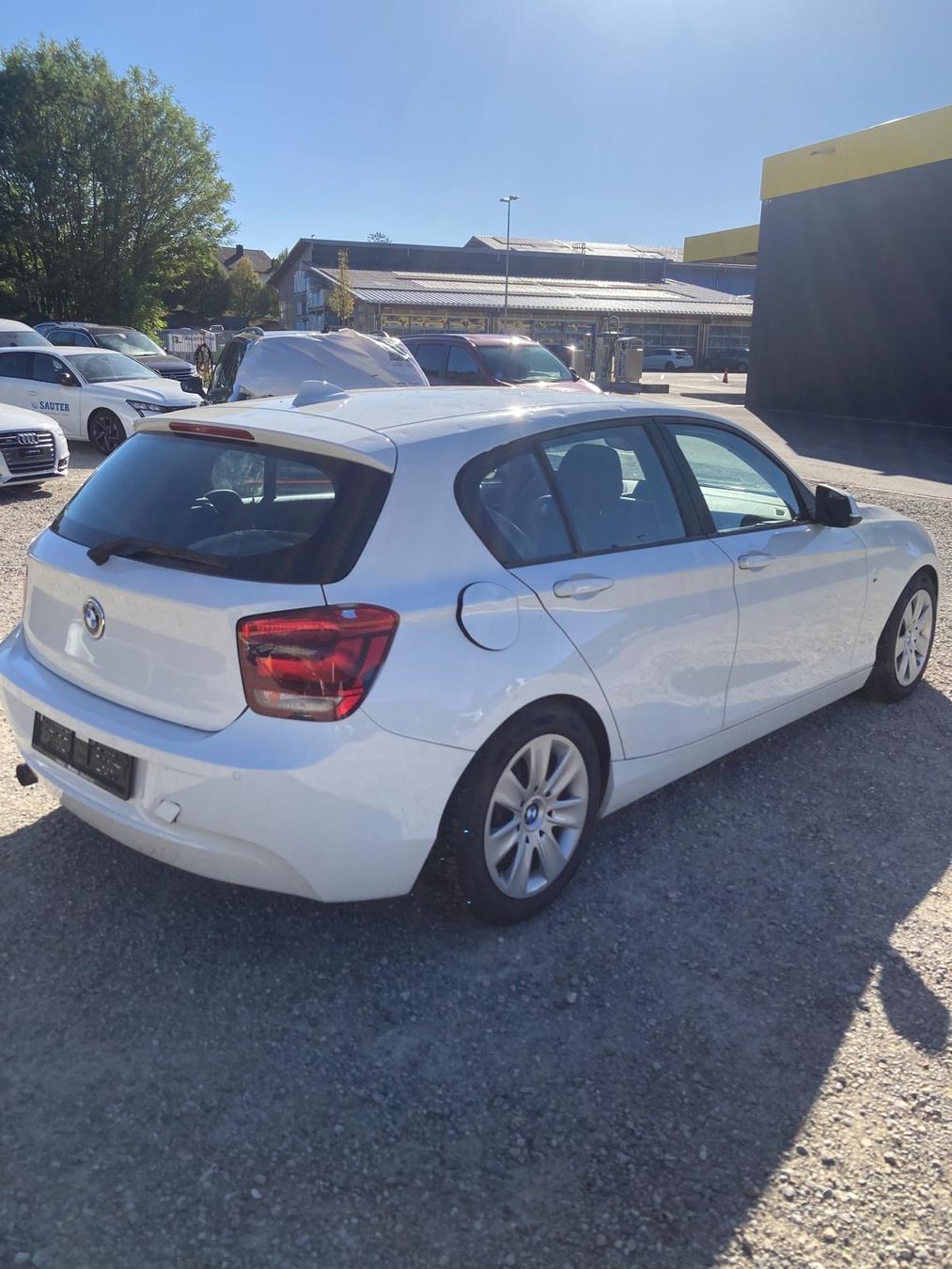 BMW Automobili: BMW 116i mit Hagelschaden – Usato da Neftenbach venduto da DuenkiNefti 3