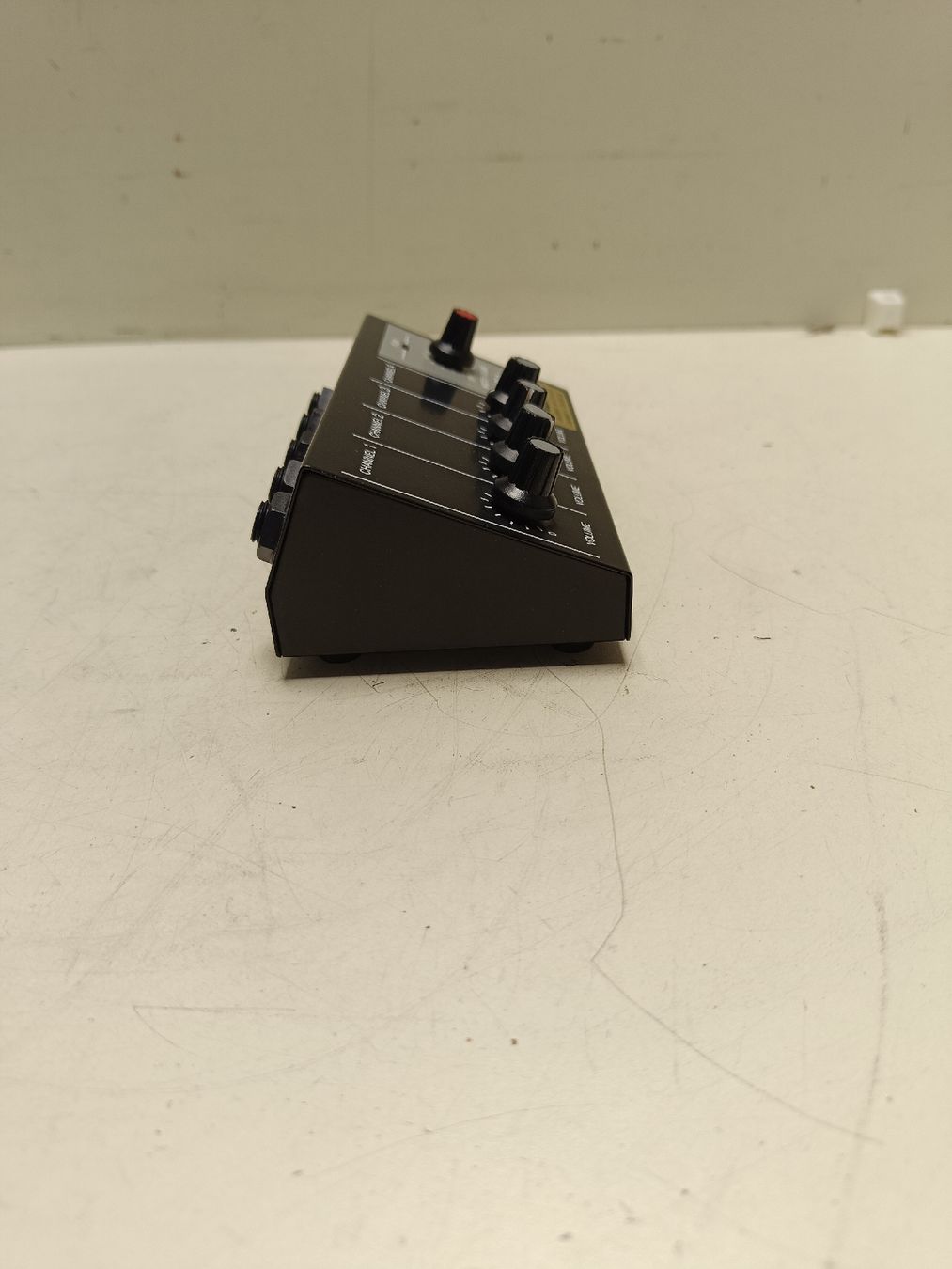 Equalizzatori: Kompakter MMX-4 Mini-Mixer - (em43) – Nuovo (secondo la descrizione) da Künten venduto da Schnaepplihuus 3