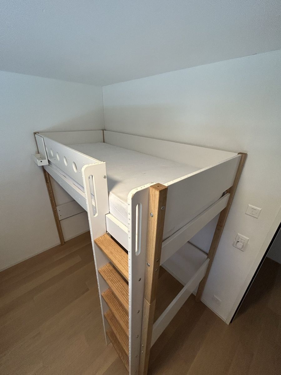 Letti: FLEXA Hochbett 200x90 incl. Matraze – Usato da Amriswil venduto da Howatson 3