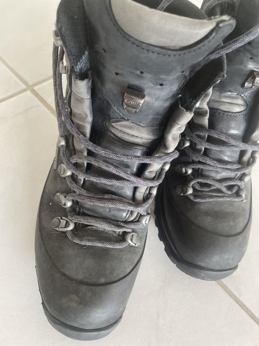 Scarpe da donna: Lowa Wanderschuhe 37 1/2 – Usato da Richterswil venduto da Wildampfer 1
