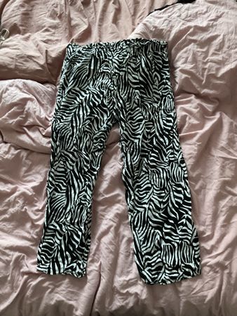Hose mit Zebra-Muster schwarz weiss Grösse XL 