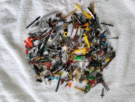 Lego viele Werkzeuge und Waffen Spielzeug
