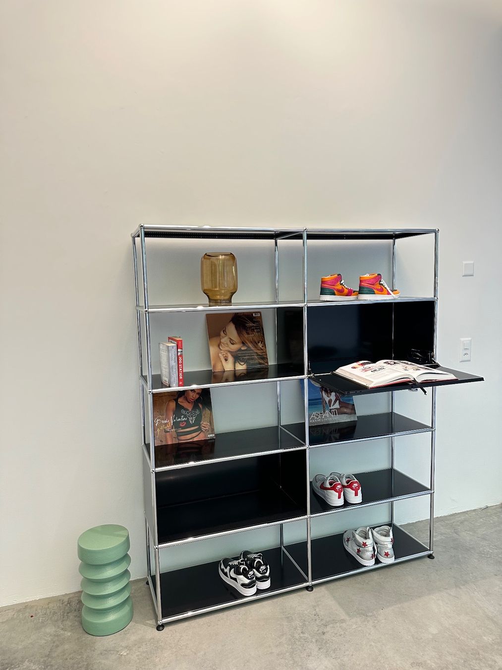 USM Scaffali: USM Highboard 2x5 grafitschwarz, Top Zustand – Usato da Grenchen venduto da Design-Outlet 4