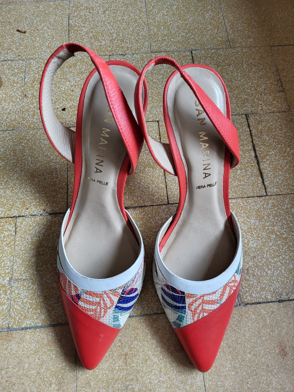 Scarpe da donna: San Marina Sandalen – Nuovo (secondo la descrizione) da Zweisimmen venduto da Adorable