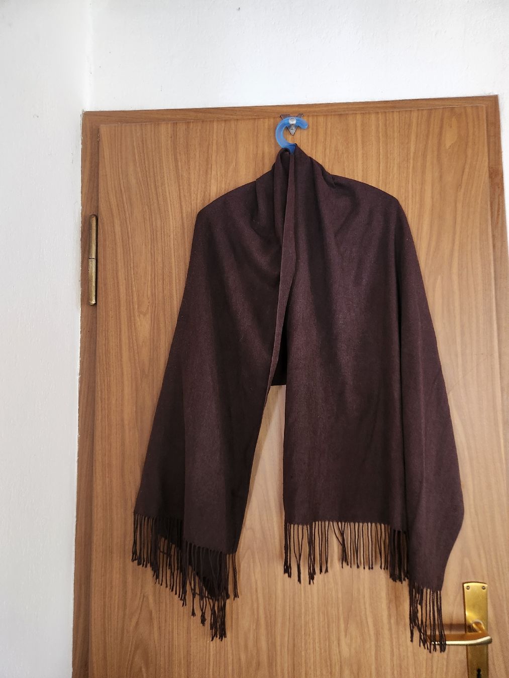 Foulard & Sciarpe: Echarpe marron 100% cachemire avec franges  – Usato da Niedergösgen venduto da Eva2410