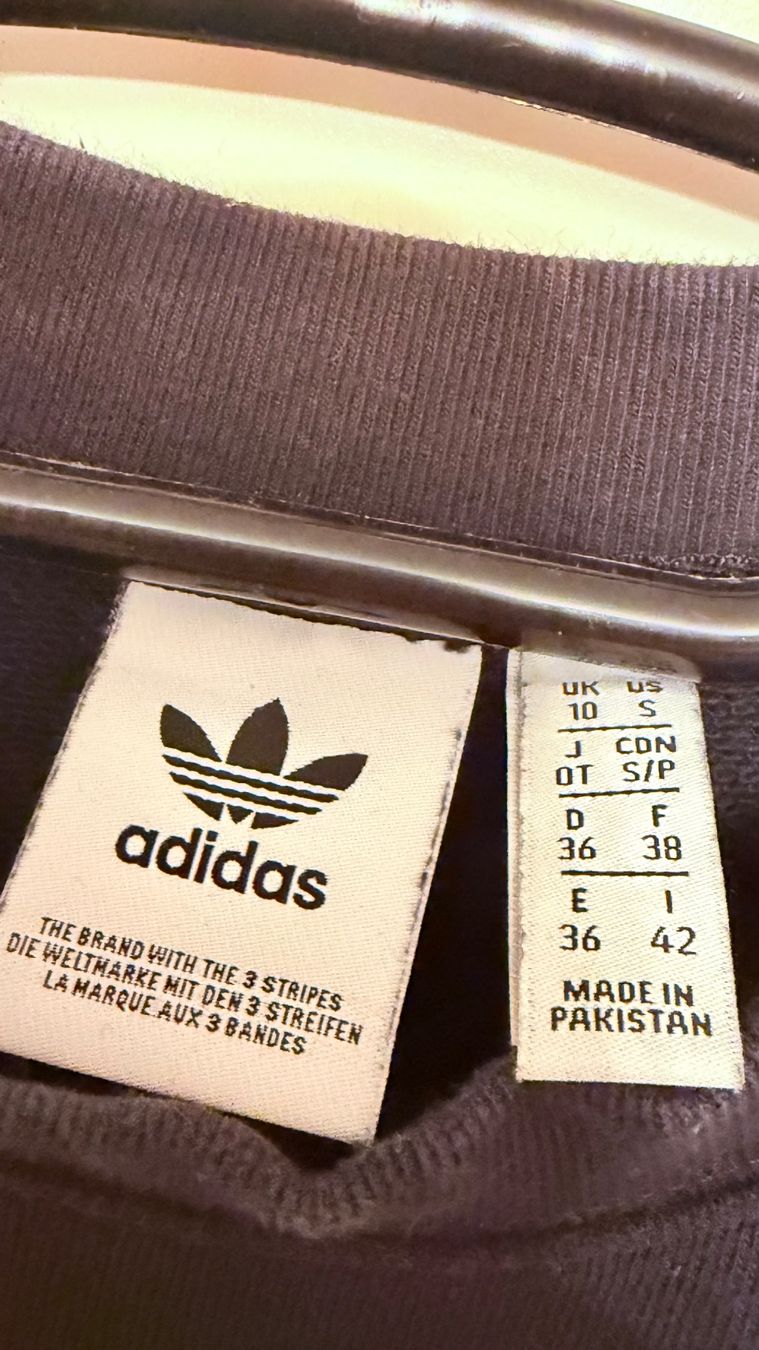 Adidas Pullover & Sweatshirts: • Adidas Sweatshirt • – Gebraucht aus Basel von mendoza13 2