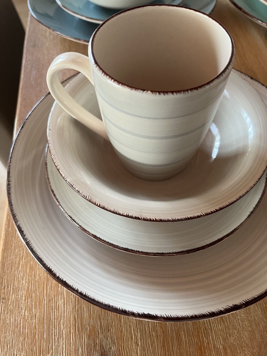 Set di piatti: Geschirr Set Steingut 16-teilig farbig  – Nuovo (secondo la descrizione) da Grellingen venduto da NaMar25 4