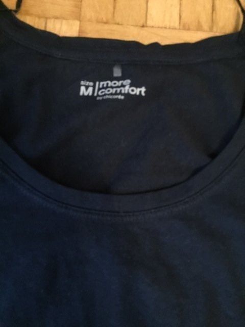 T-shirt: 2 T-Shirts kurz Grösse M – Usato da Emmen venduto da Aribini 4