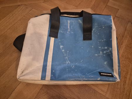 Freitag Tasche gross, sehr geräumig, cooler Look!