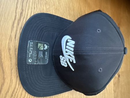 Nike SB Snapback Cap Schwarz – One Size – Gebraucht