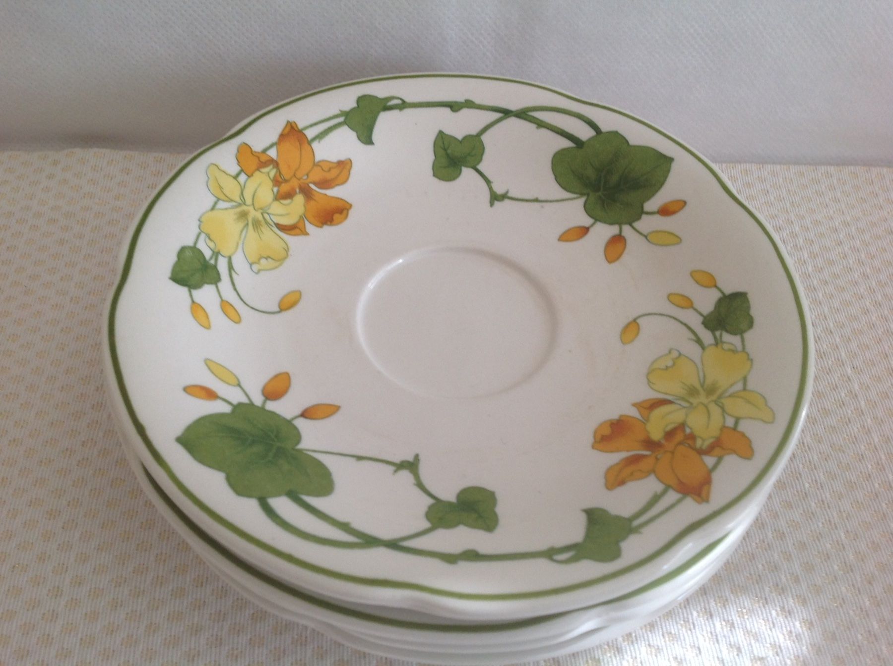Villeroy & Boch Tazze: Villeroy & Boch - Geranium - 4 soucoupes – Usato da Sion venduto da accroshoes 1