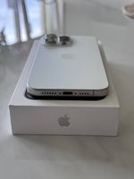 iPhone 15 Pro Max 256 GB. In sehr gutem Zustand