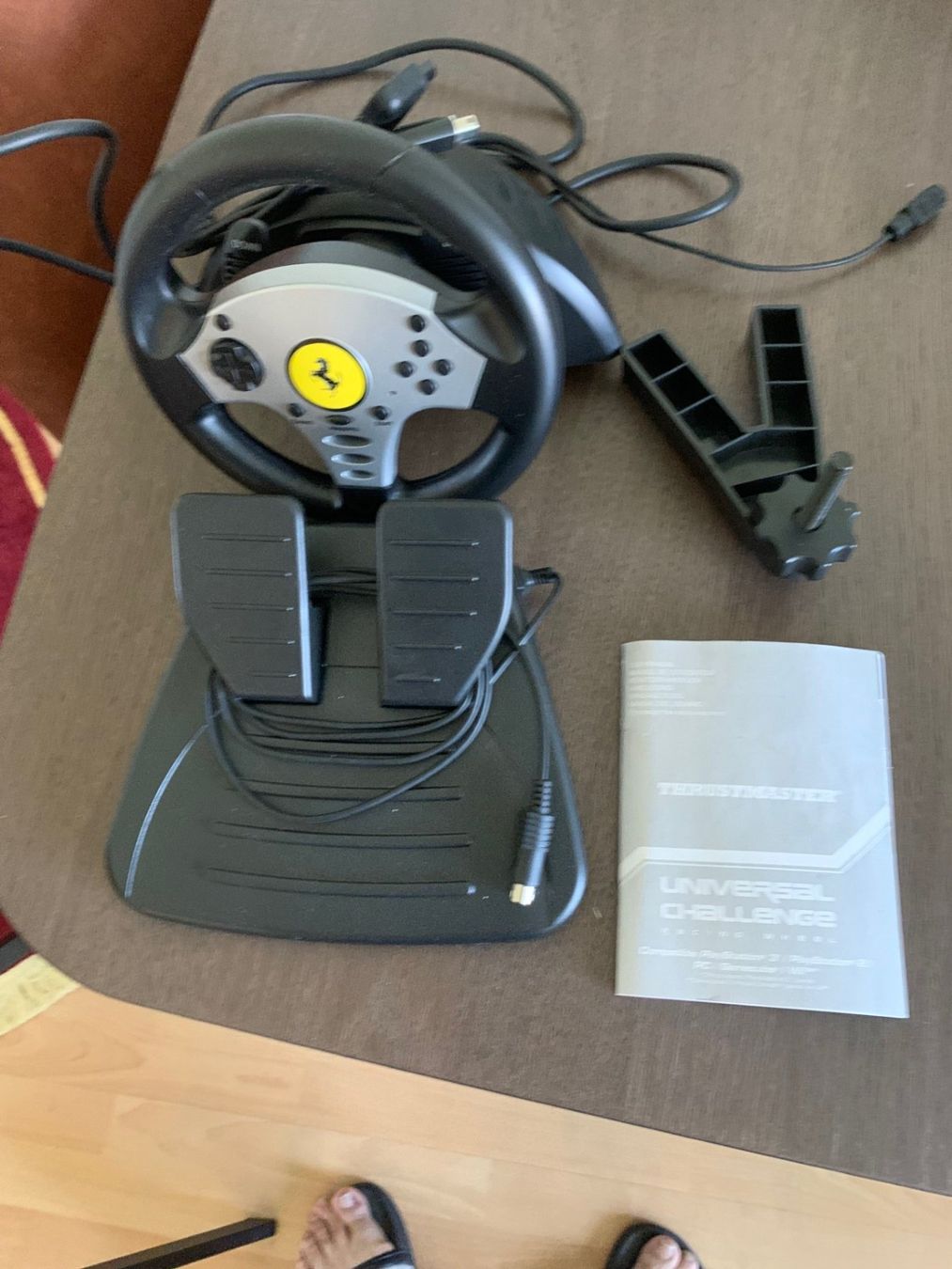 Systèmes de contrôle: Thrustmaster Universal Challenge Lenkrad mit Pedalset – D'occasion à Emmen par newdeal1970 5