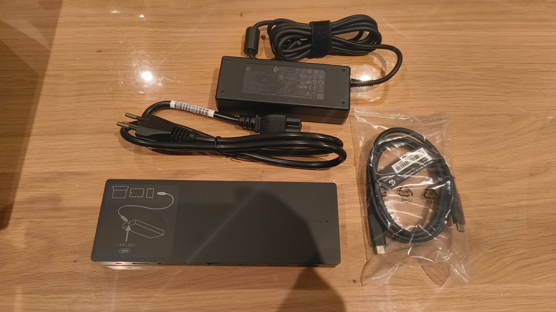 Hewlett Packard Docking station: HP USB-C Dock G4 – Neuf avec emballage d'origine à Unterterzen par nbx