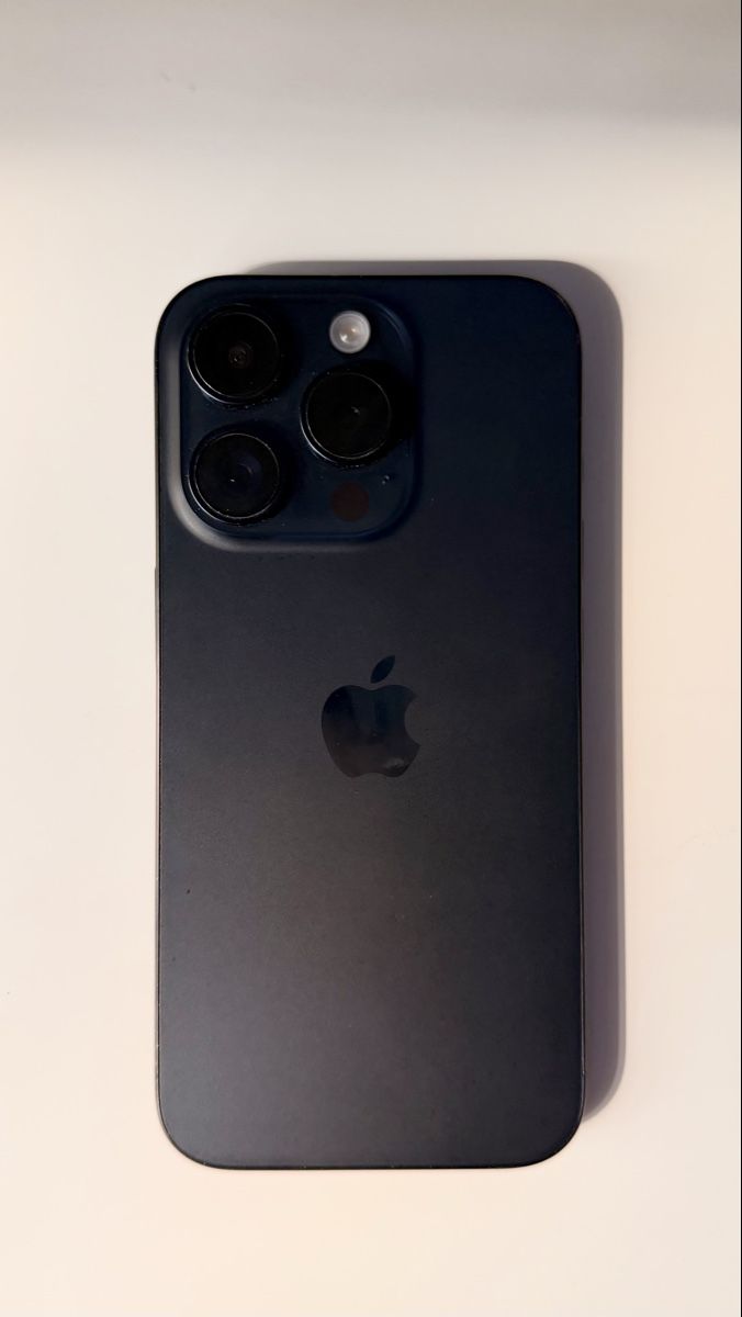 Apple Portables: iPhone 15 Pro | 89% Battery | Blue Titanium – D'occasion à Mühlau par Mgstsuperstar
