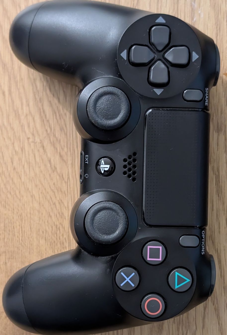 Sony Controller: Controller Sony PlayStation 4 nero usato – Usato da Lugano venduto da c42_d5hr