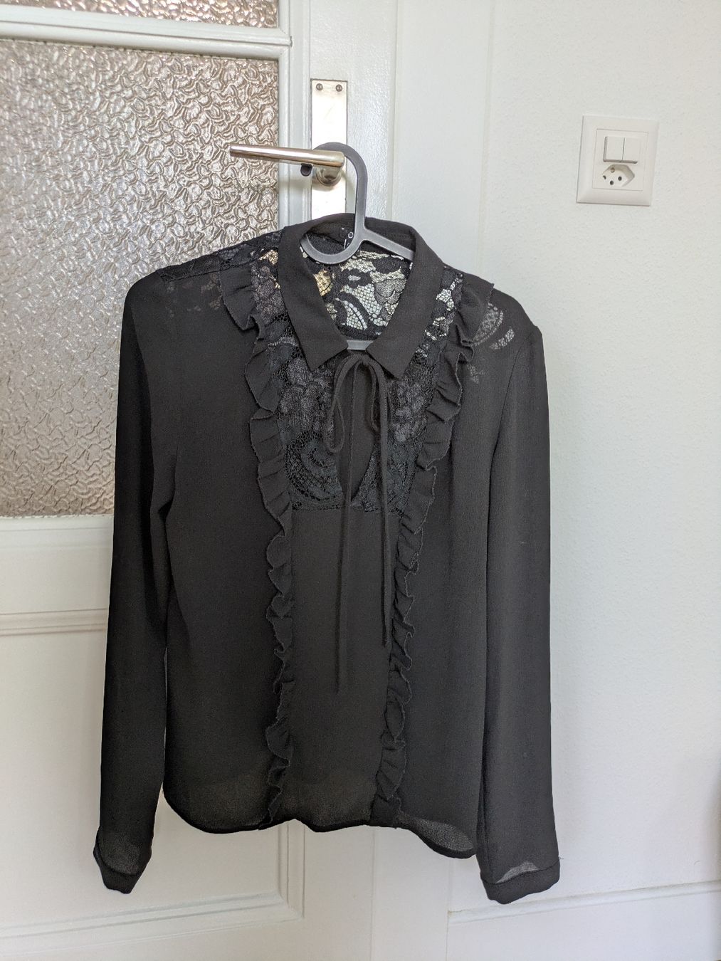 Camicette: Beautiful OVS black blouse  – Usato da Lausanne venduto da ane_7zck