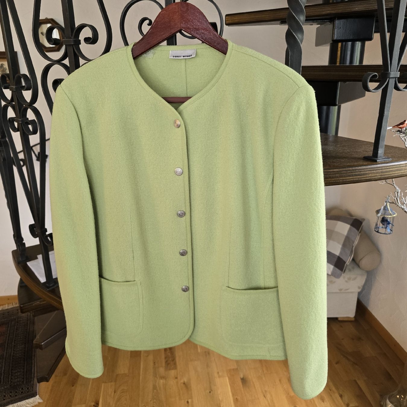Giacche: Wolljacke Grösse 42 – Usato da Erlenbach ZH venduto da die_kb6f