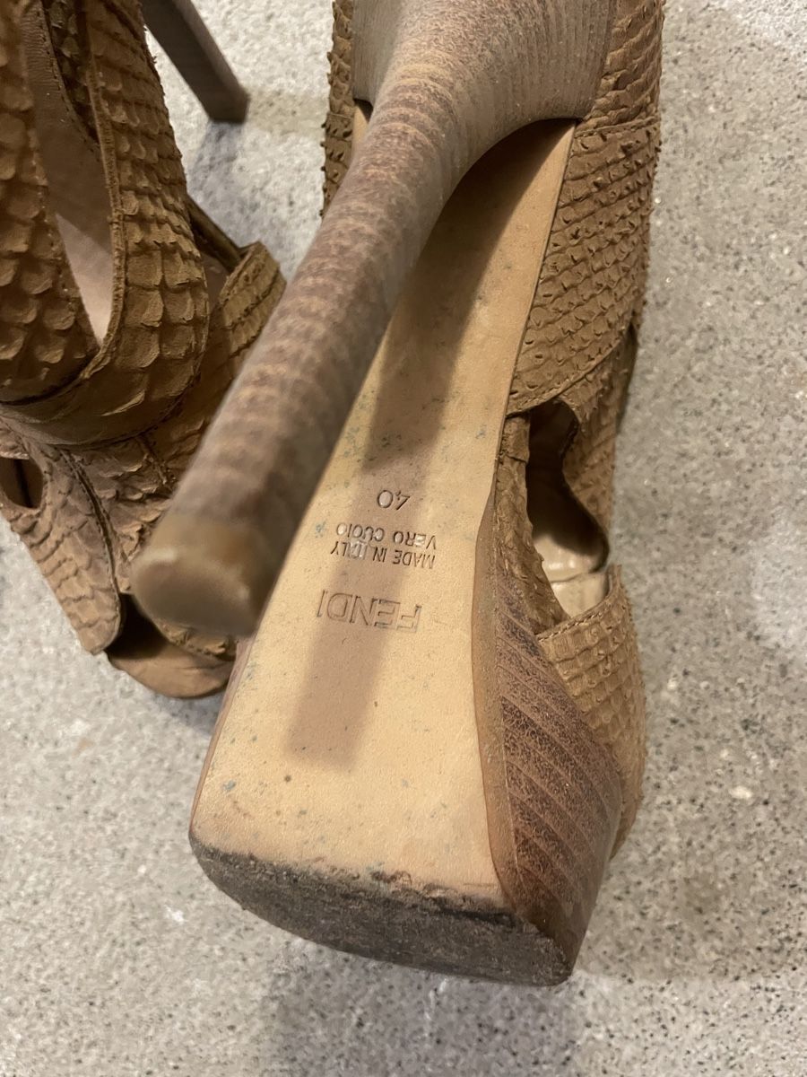 Fendi Damenschuhe: Fendi high platform heels size 40 – Gebraucht aus Yverdon-les-Bains von pen_bbz8 3