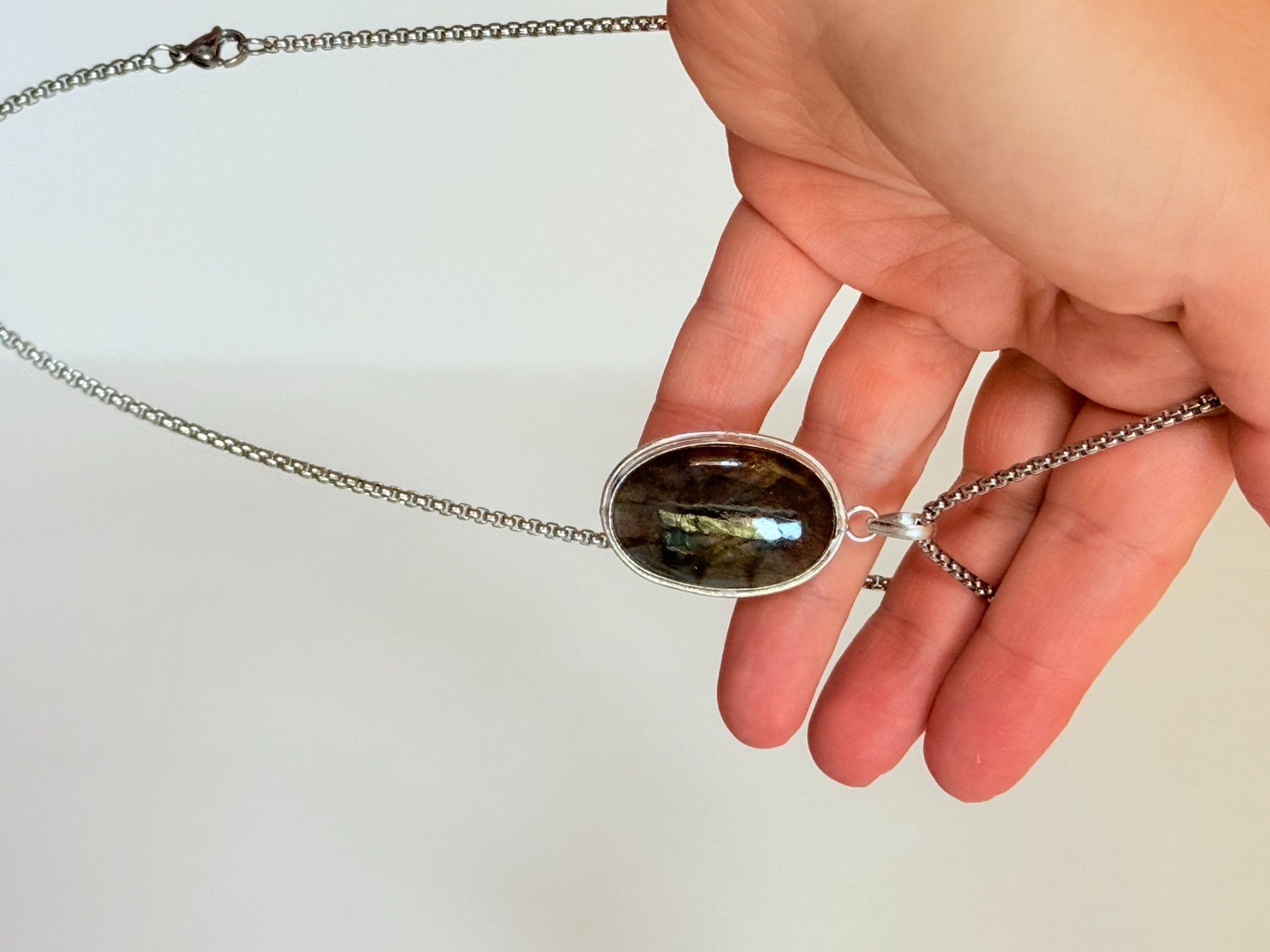 Ketten: Collier avec labradorite - Élégant & Naturel! – Neu und originalverpackt aus Genève von AWWA 8