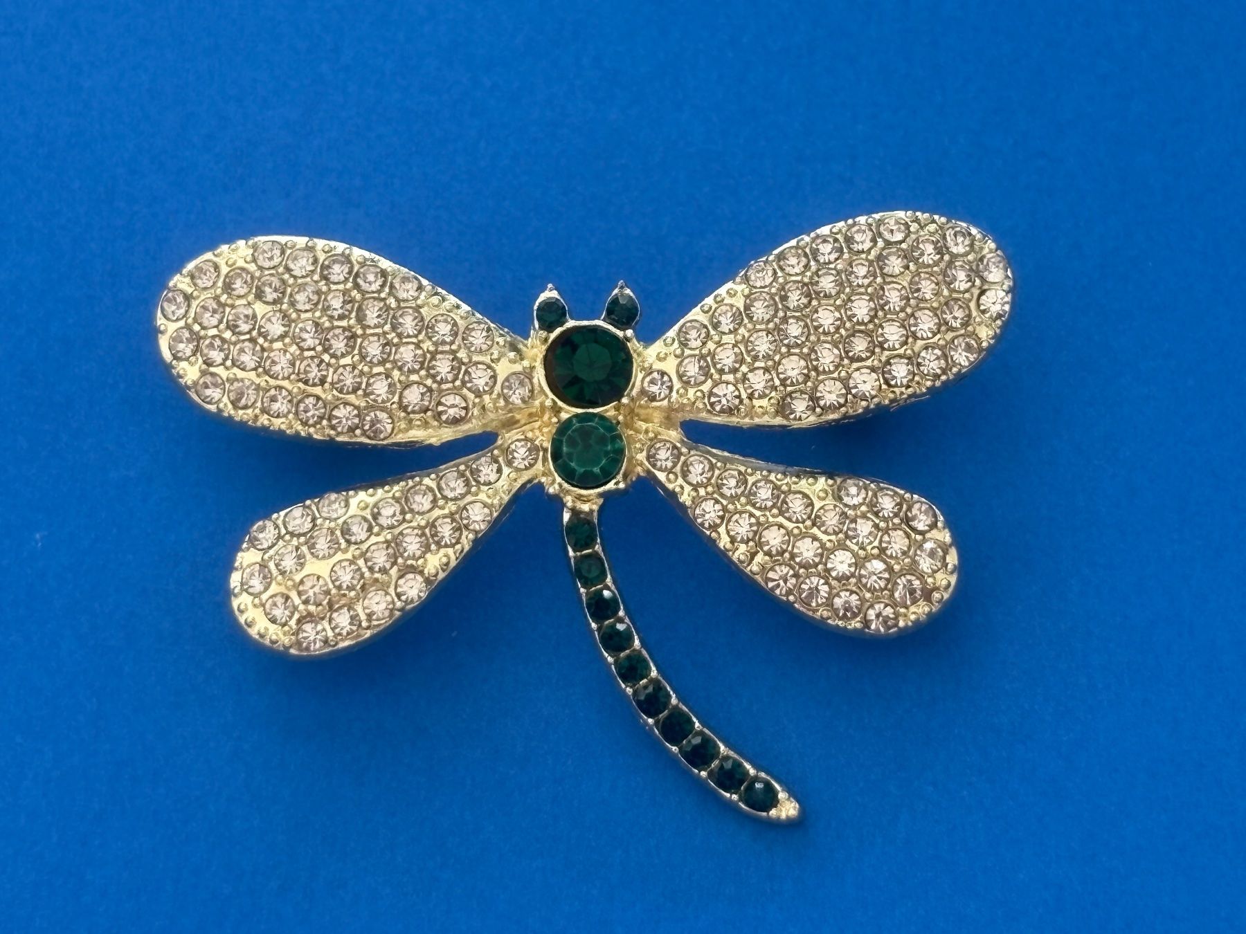 Broches & Aiguilles: Luxus Elegante  Brosche Libelle Farbe: Gold – Neuf (Voir description) à Biel-Bienne par Roserosse13