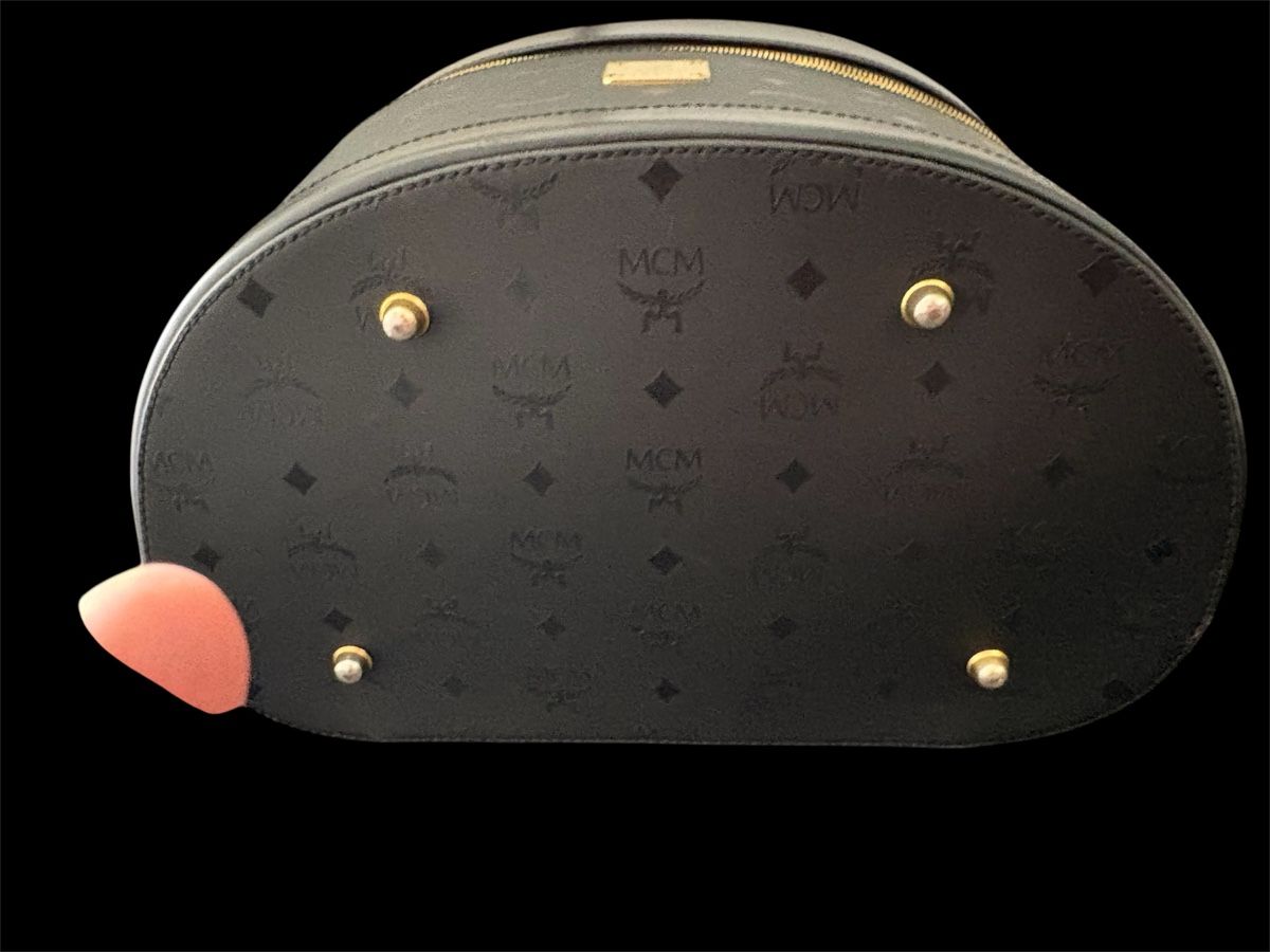 Mcm Valigie: MCM Beautycase schwarz – Usato da Delémont venduto da and_mj6d 2