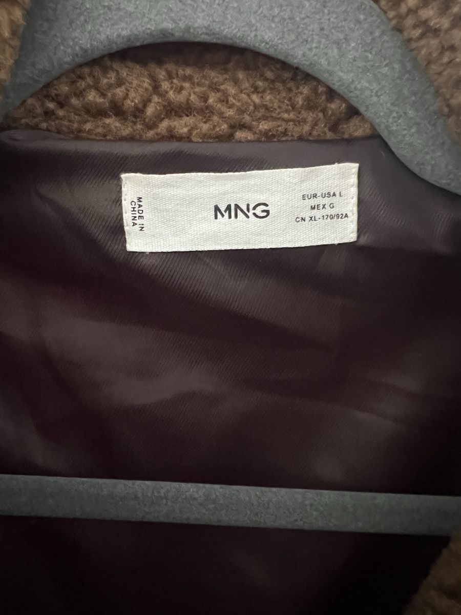 Mango Mäntel: Mango Teddy Jacke, Grösse L – Gebraucht aus Rebstein von larajoylaangenegger 1
