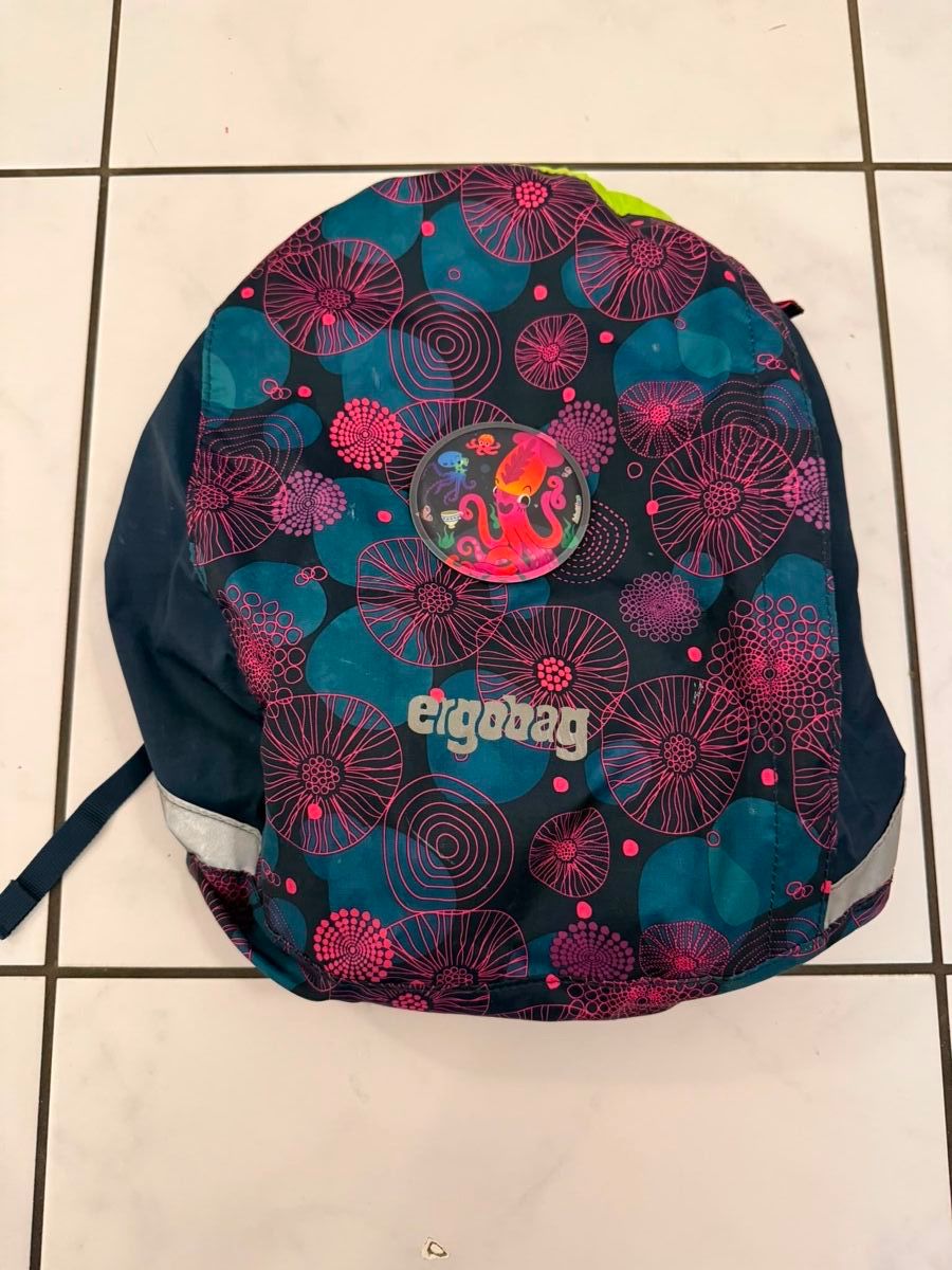 Ergobag Zaini: Ergobag cubo light Schulranzen, Schulthek, Schulrucksack – Usato da Luzern venduto da strandbar90 6