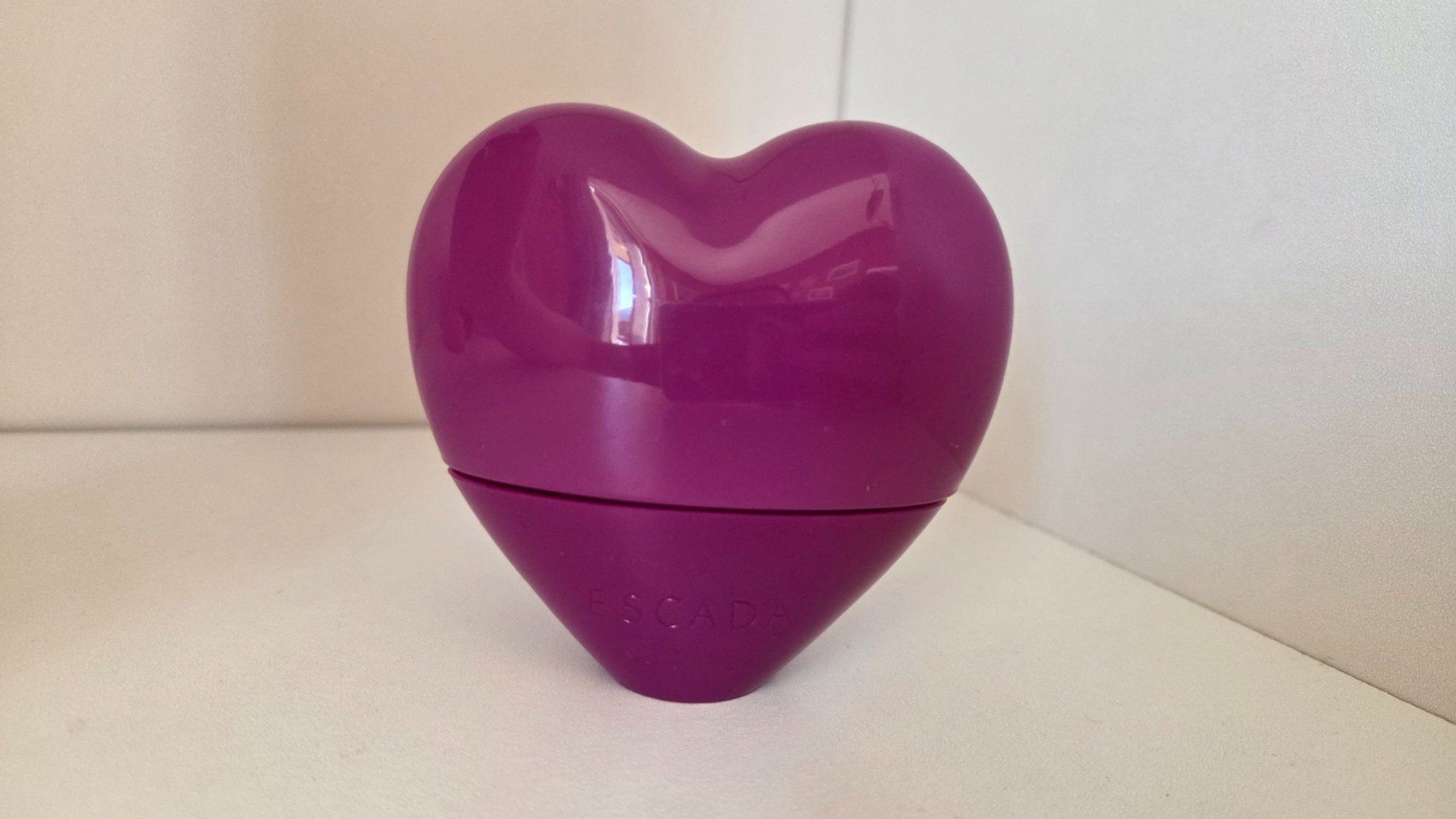 Parfums & Eau de Toilette: Escada Party Love Eau de Parfum 30ml – D'occasion à Weggis par Leeclipse 1