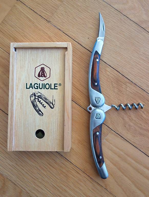 Apribottiglie & Tappi per chiusura: Laguiole Kellnermesser/ Korkenzieher in Holzbox – Usato da Uitikon Waldegg venduto da elj_q22m 2