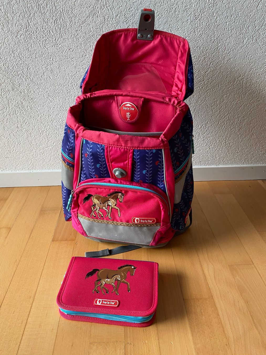 Step by Step Kindertaschen: Schulthek Pferde – Gebraucht aus Zürich von ___Kuebler 1