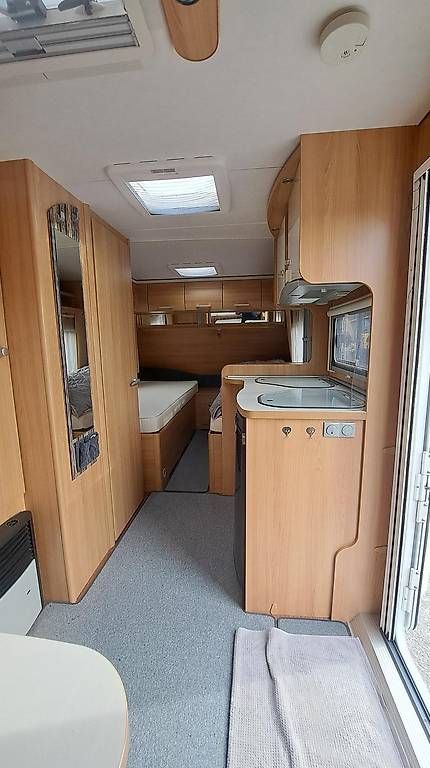 Veicoli da campeggio: Wohnwagen TEC Travel-King 470 TE – Usato da Landquart venduto da Igi 2