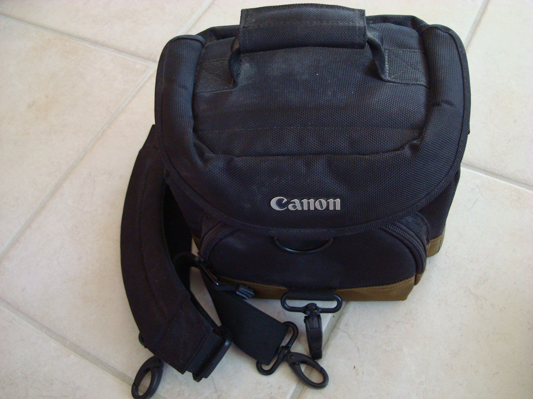 Canon Appareil photo: CANON EOS 1200D – D'occasion à Scherz par 5246 8