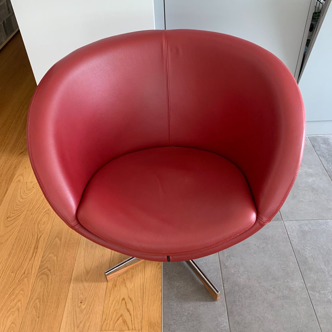 Varier Poltrone: Fauteuil Varier en cuir – Usato da Sierre venduto da per_yhx2 1
