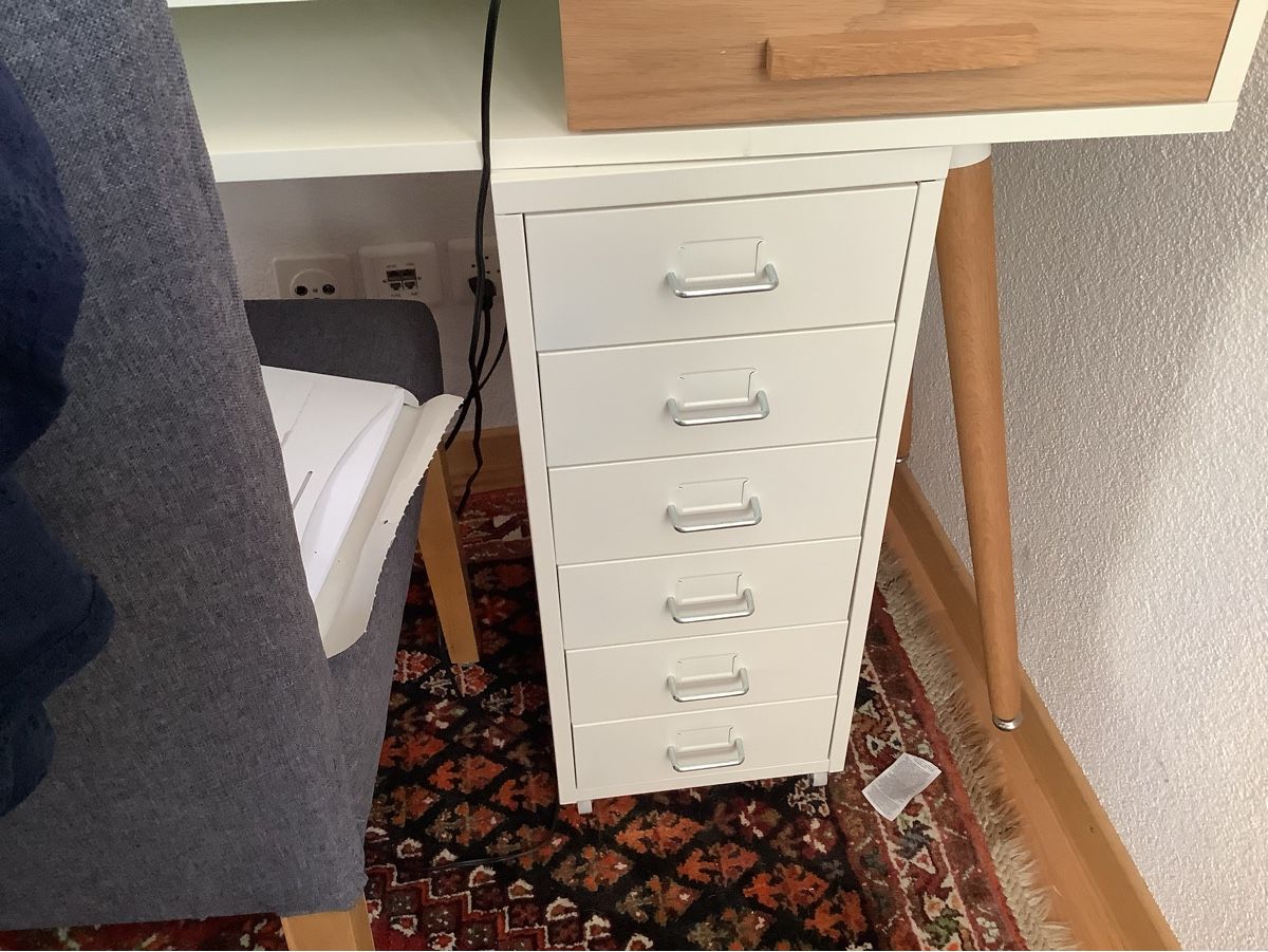 Armoires: Metall Schrank  – D'occasion à Veltheim AG par mollilove