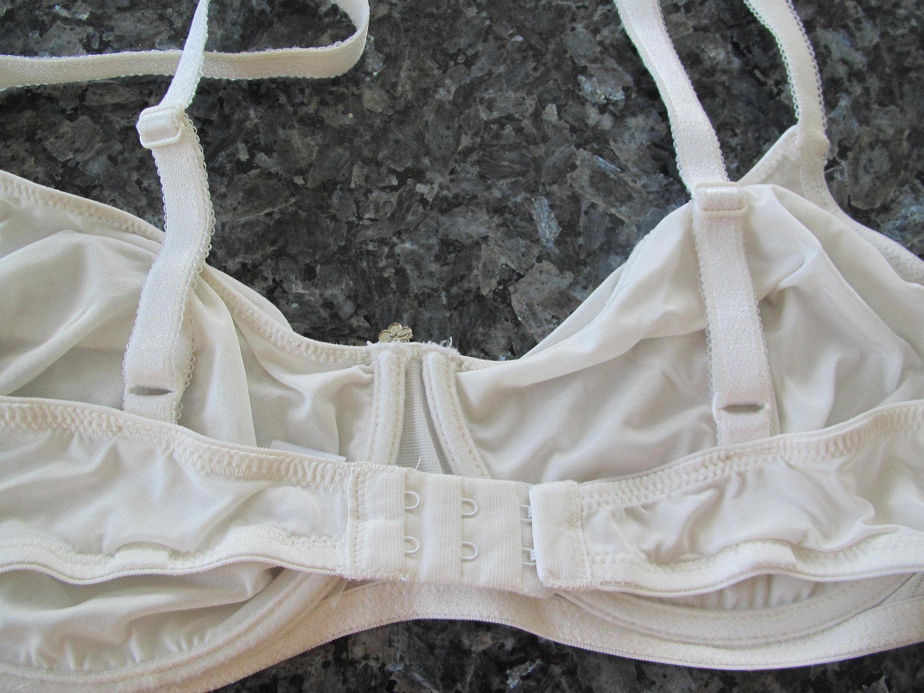 Altra biancheria intima: SOUTIEN - GORGE  BEXLEYS EDITION – Usato da Murten venduto da Selliot 2