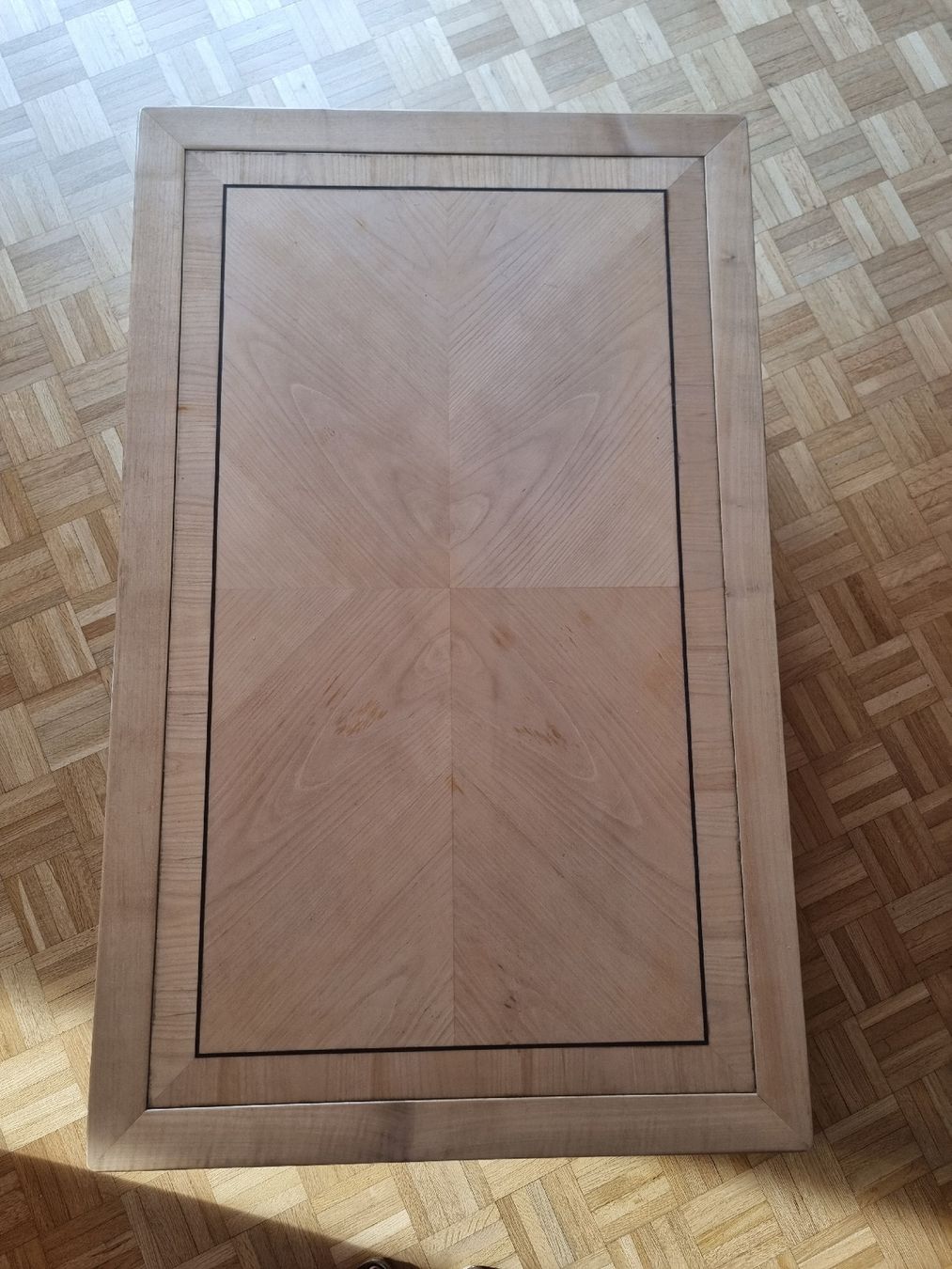 Tavoli: Table basse en merisier massif style Louis Philippe  – Usato da Bevaix venduto da Lemana 1