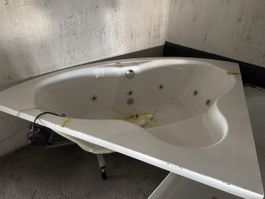 Whirlpool Eckbadewanne mit Motor, gebraucht, günstig!