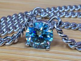 Collier argent avec diamant de moissanite de 1 ct certifié