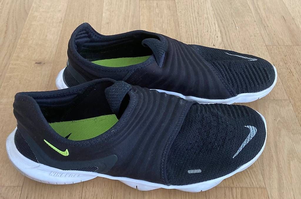 Nike Scarpe da uomo: Nike Schlüpfer Gr. 46 schwarz – Usato da Neuenhof venduto da fiore011 1