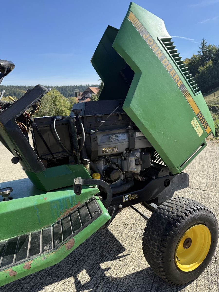 John Deere Trattori: JOHN DEERE 285 Rasentraktor – Usato da Reisiswil venduto da uleibundgut 9