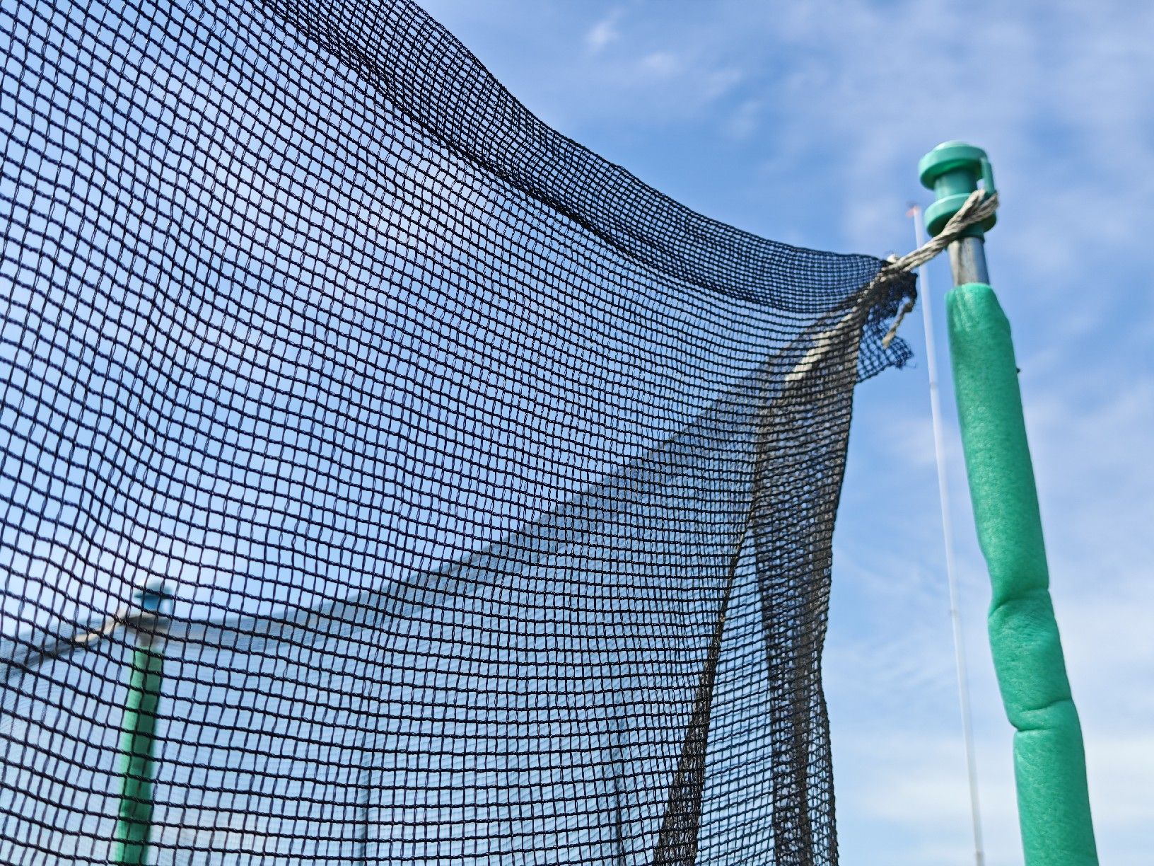 Trampolini: Trampolin mit Sicherheitsnetz & Leiter, gebraucht. – Usato da Zollbrück venduto da Turner5 5