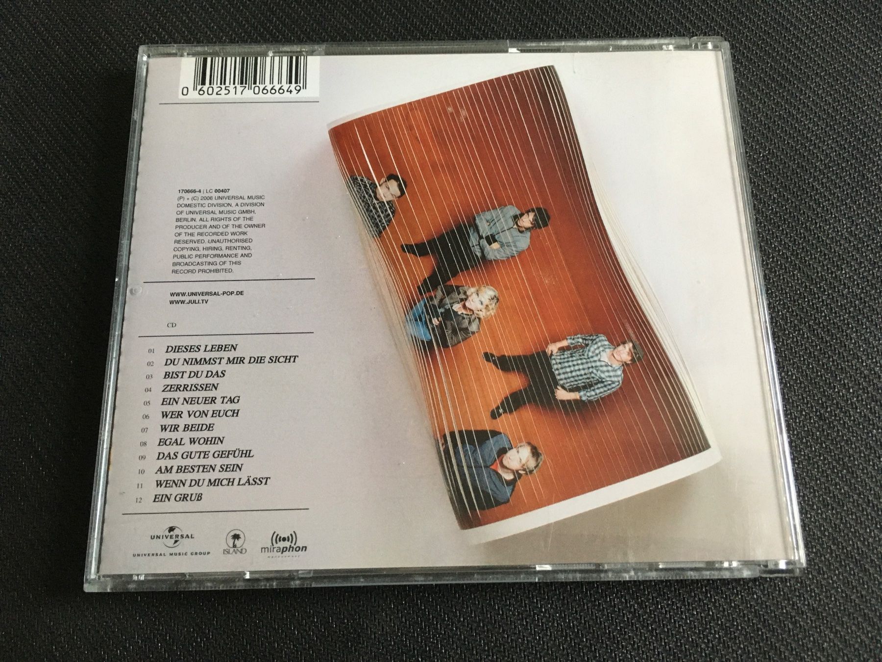 CD: Juli - Ein neuer Tag -CD- – Usato da St.Gallen venduto da MedienJoe 1