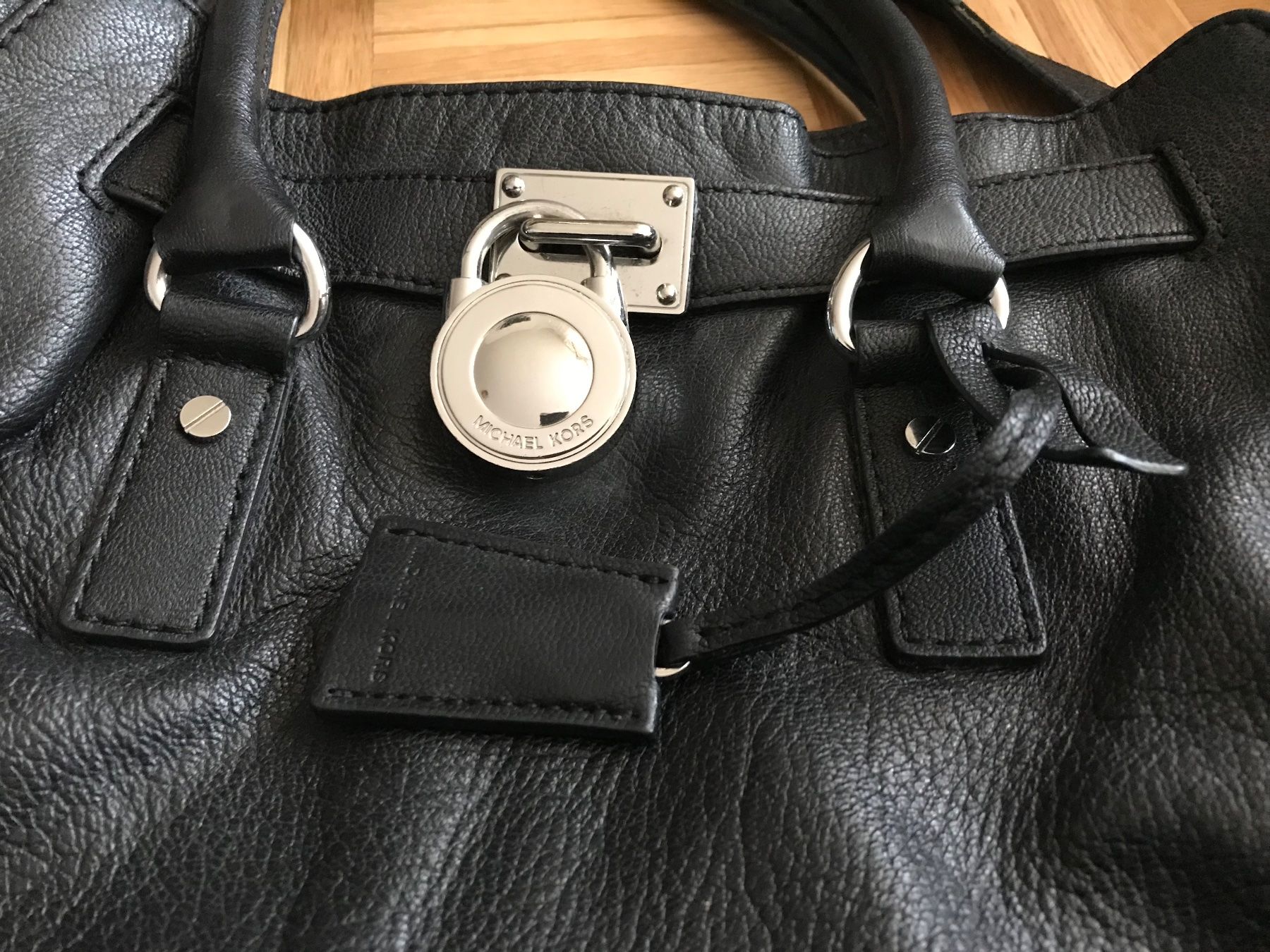 Michael Kors Borse da donna: Michael Kors Tasche schwarz – Usato da Emmenbrücke venduto da Hathor123 5