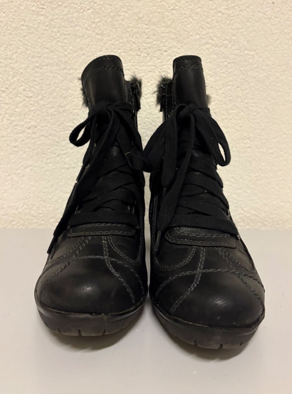 Scarpe da donna: Stiefeletten Gr.39 – Usato da Basel venduto da tif_m2h6 2