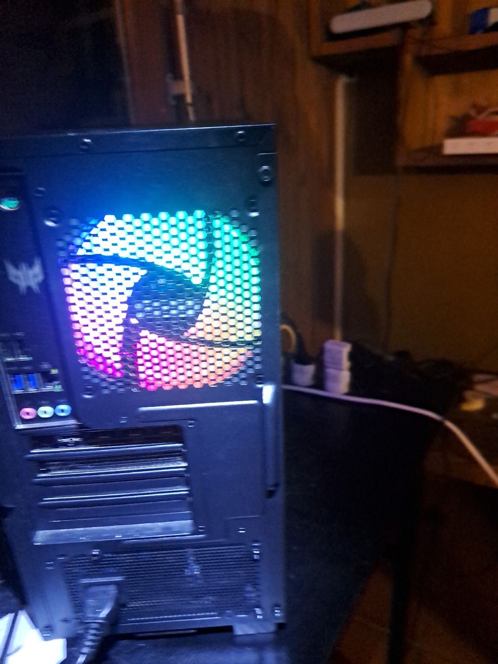 PC: a vendre ordinateur gaming d'urgence – Usato da Saxon venduto da Kevin.pinheiro 1