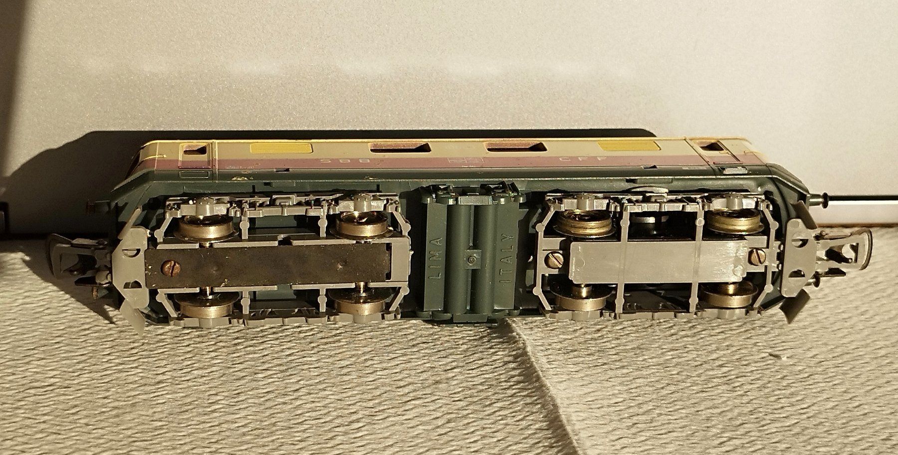 Lima Modellini di ferrovie: Lima H0 E-Lok BR 10050 SBB Gleichstrom Analog OVP – Usato da Urtenen-Schönbühl venduto da Kernbeisser25 8