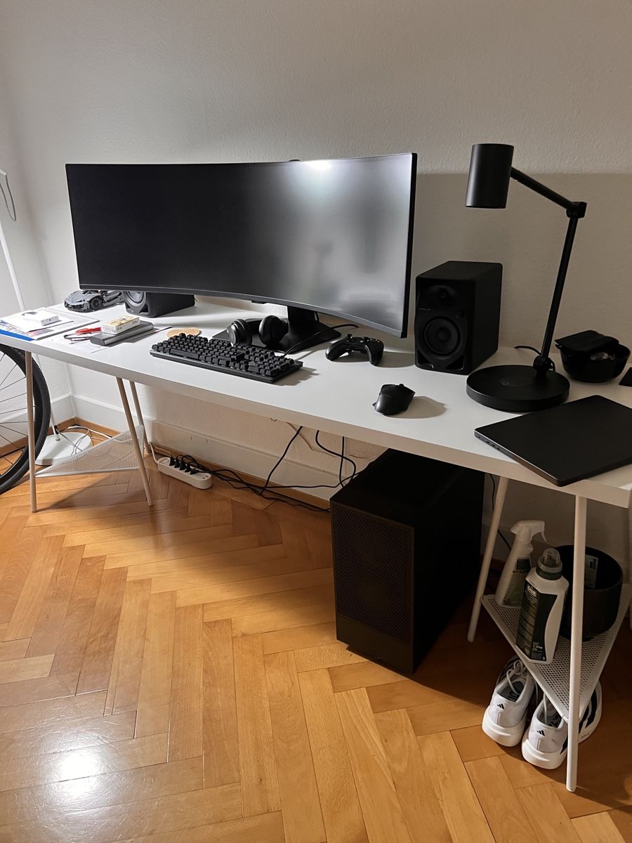 Bureaux: weisser Bürotisch – D'occasion à Zürich par Isabelschoeni