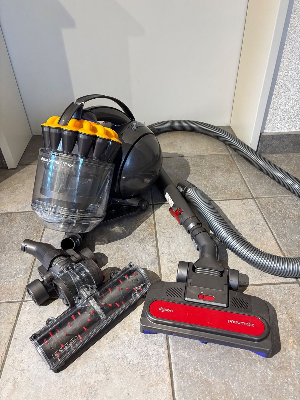Dyson Aspirateurs & Accessoires: Dyson Ball Multi Floor - Neu – Neuf (Voir description) à Dietikon par Sale2Use