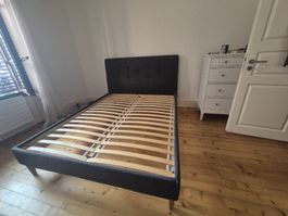 Lit rembourré IDANÄS en gris foncé